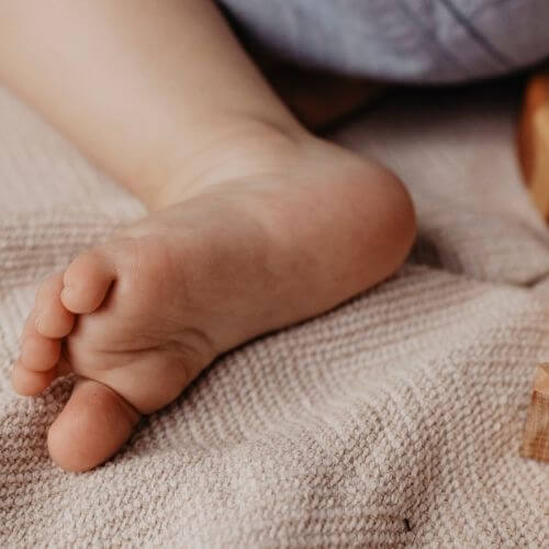 Im Rahmen des Babyschlafcoachings Intensiv begleiten dich deine Babyschlafexpertinnen Jana und Linda von Schlaf gut Mini, wenn du dir nach einem Schlafcoaching Baby und Kleinkind weitere Unterstützung wünschst.