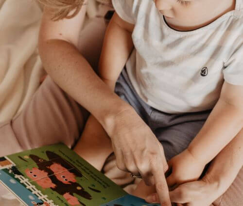 Vorlesen als Einschlafritual mit Baby